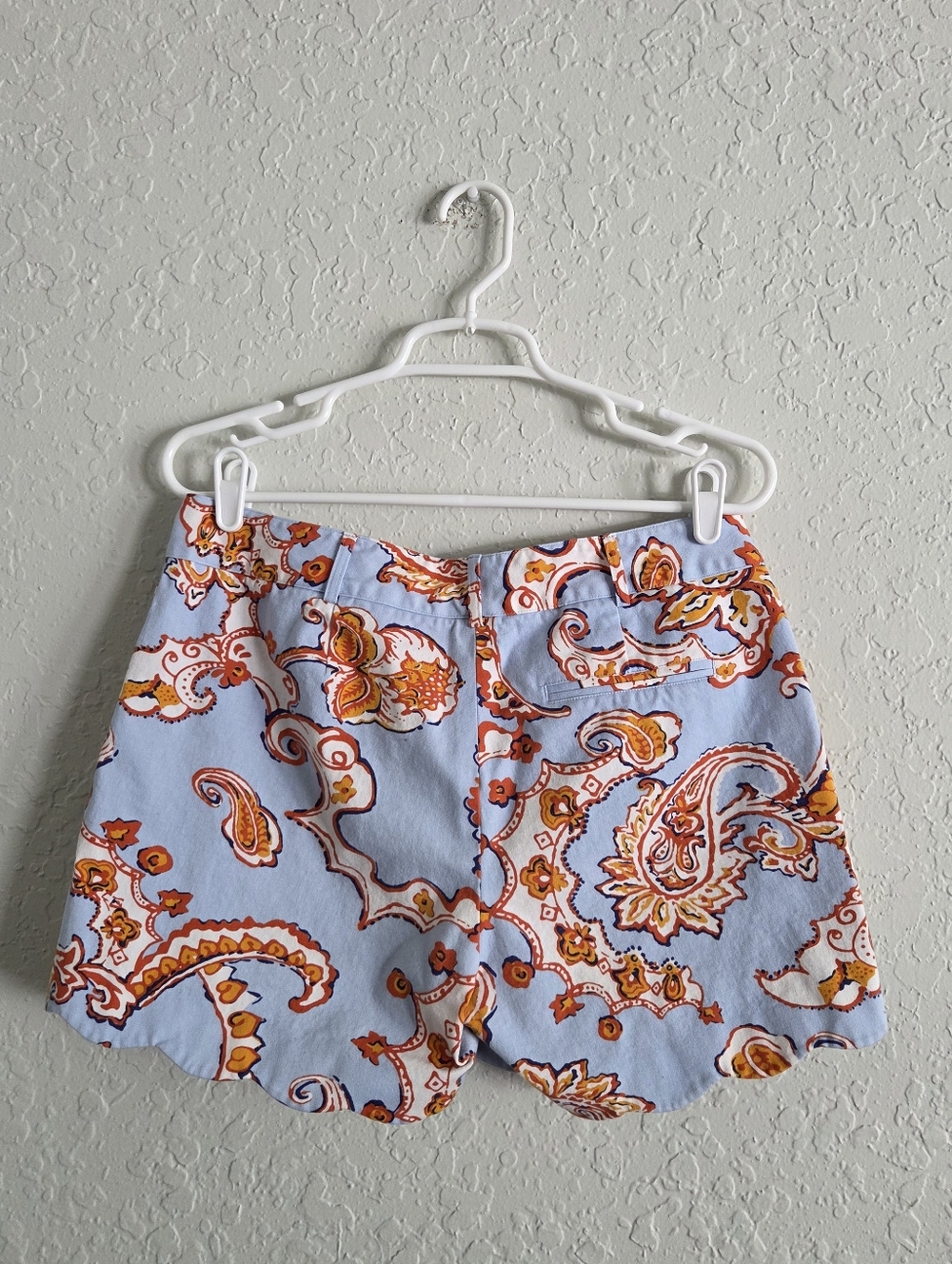 J McLaughlin Blue Orange Paisley Scallop Hem Stretchy Summer Shorts - Picture 4 of 8